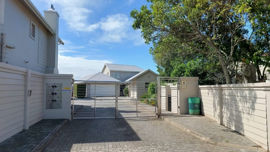 4 Bedroom Property for Sale in Gonubie North Eastern Cape